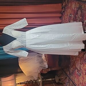 NWOT Lovely ivory satin and lace waltz length wedding dress, sz. 8